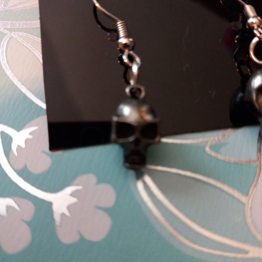 7 $ earrings