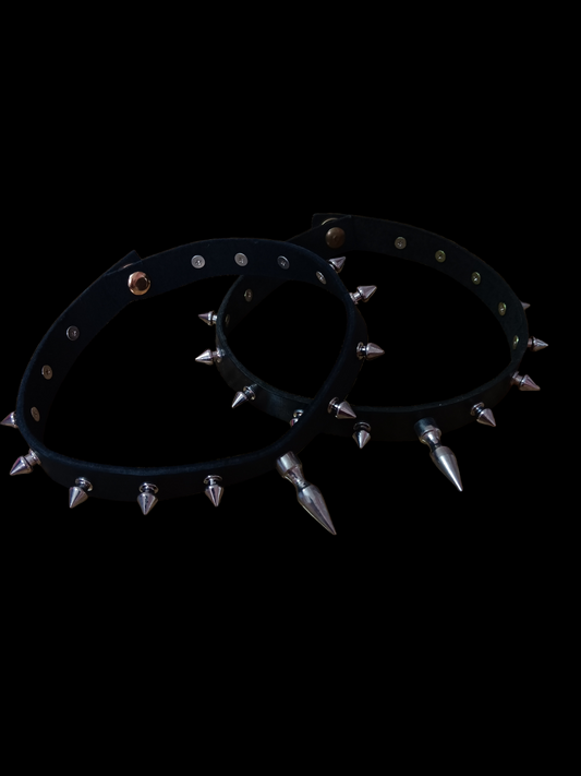leather chocker