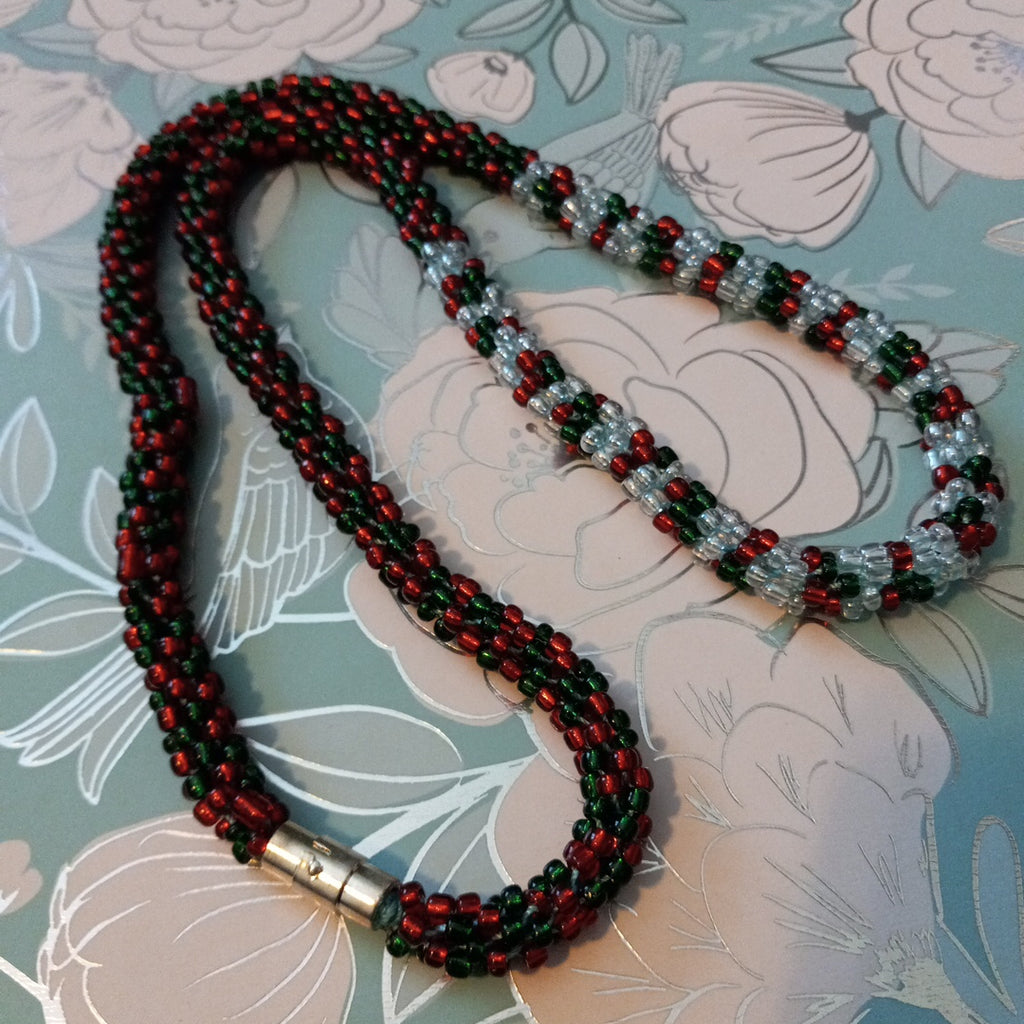 Christmas kumihino style necklace