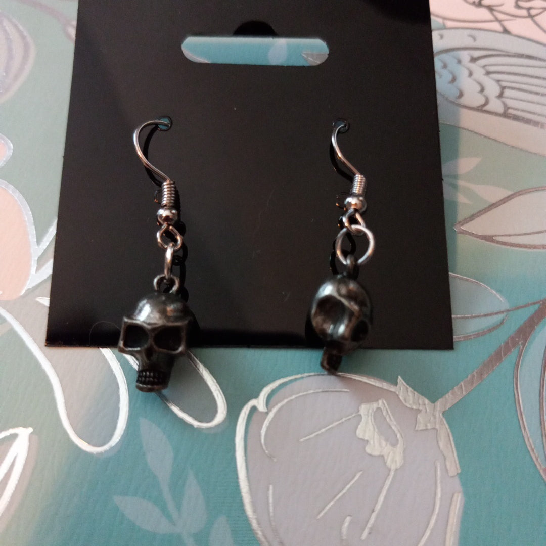 7 $ earrings